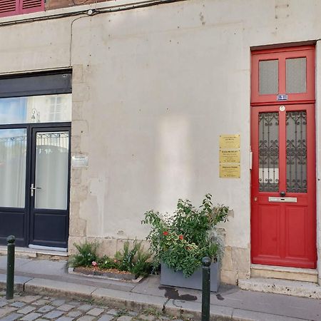 Quietude Au Bord De Loire. Apartamento Orléans Exterior foto